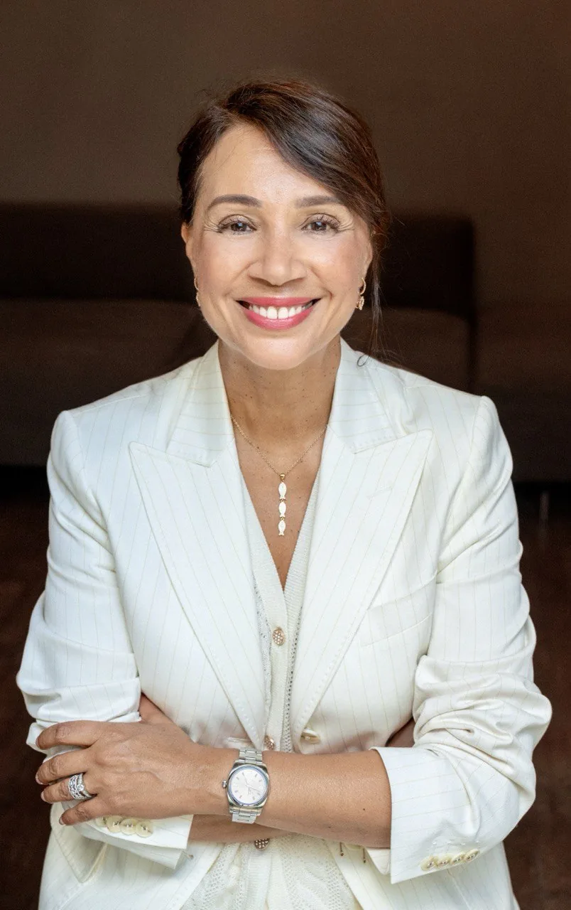 Portrait professionnel féminin pour LinkedIn réalisé par Sandrine Gluck